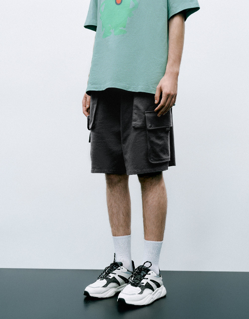 Drawstring Waist Shorts With Pockets