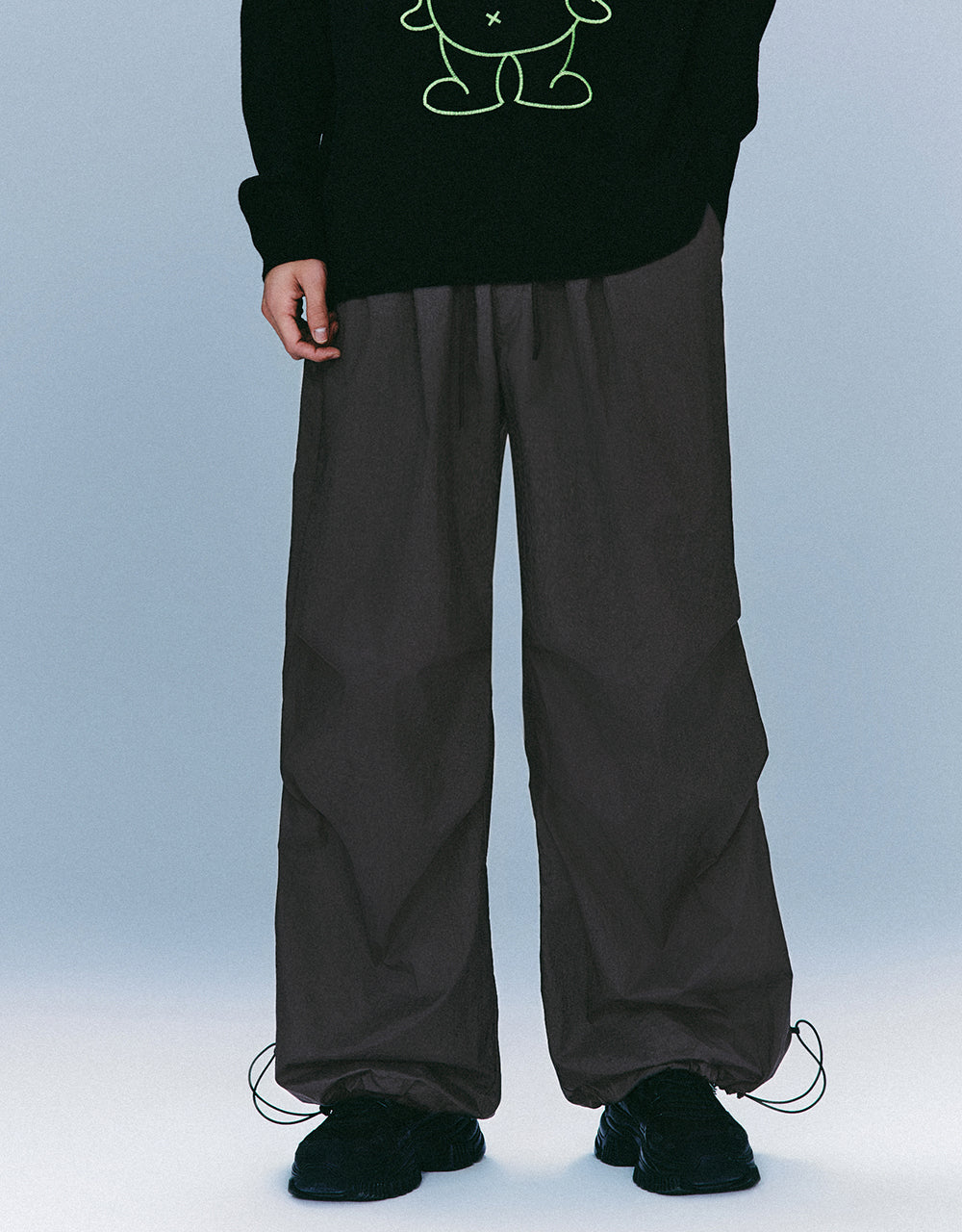 Elastic Waist Multi-Pocket Jogger Pants
