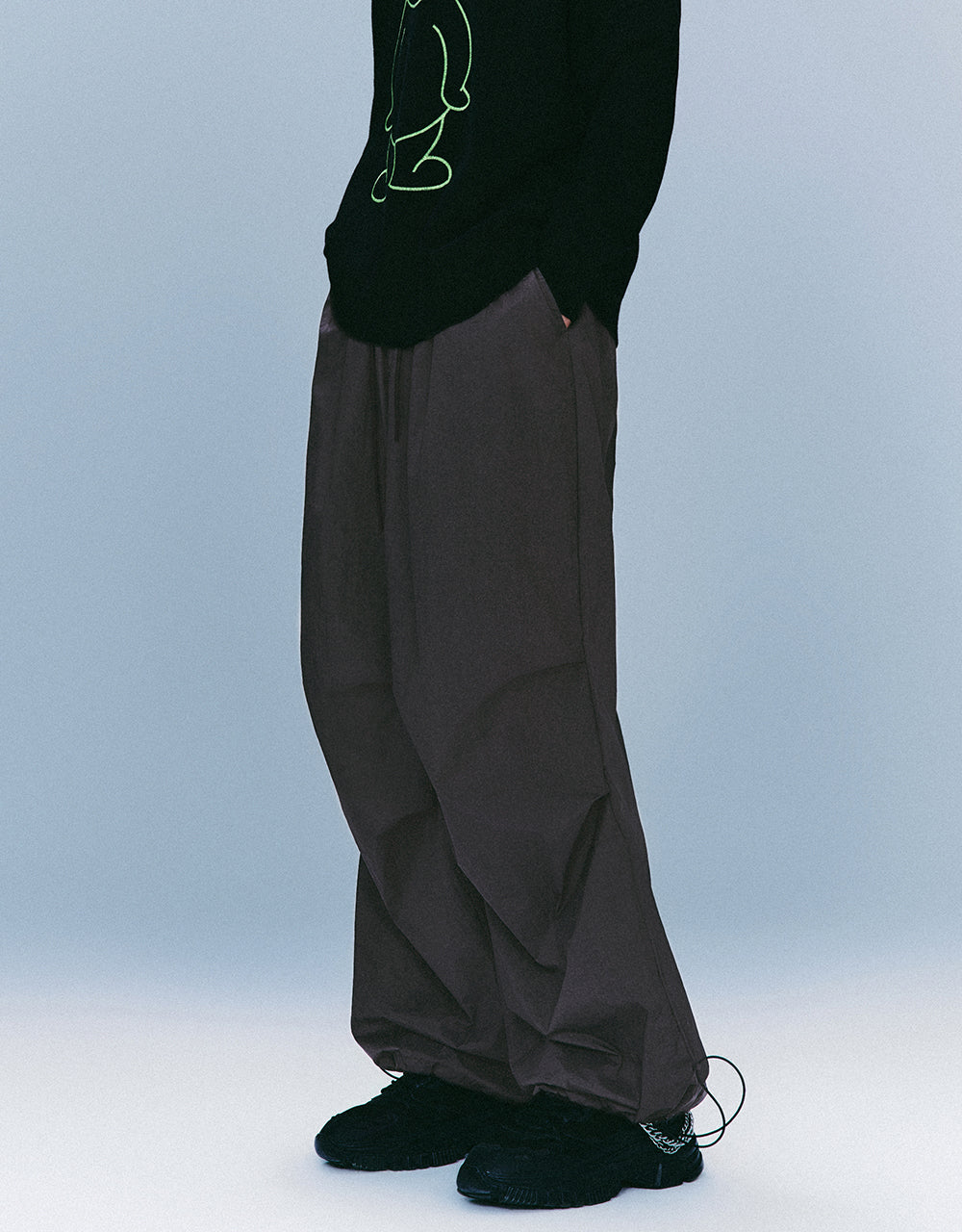 Elastic Waist Multi-Pocket Jogger Pants