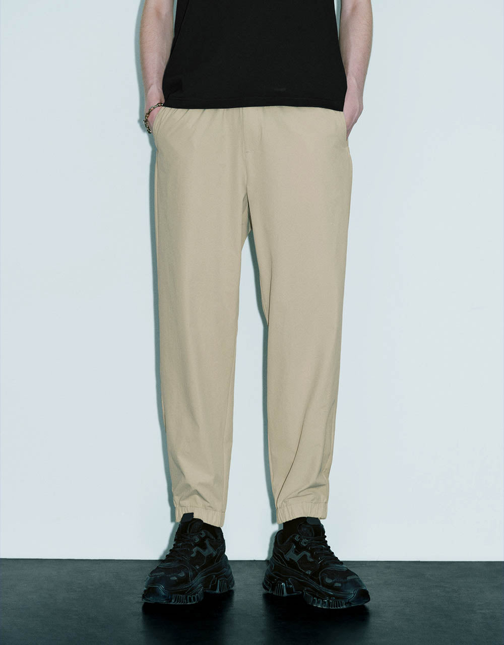 Drawstring Waist Loose Jogger Pants