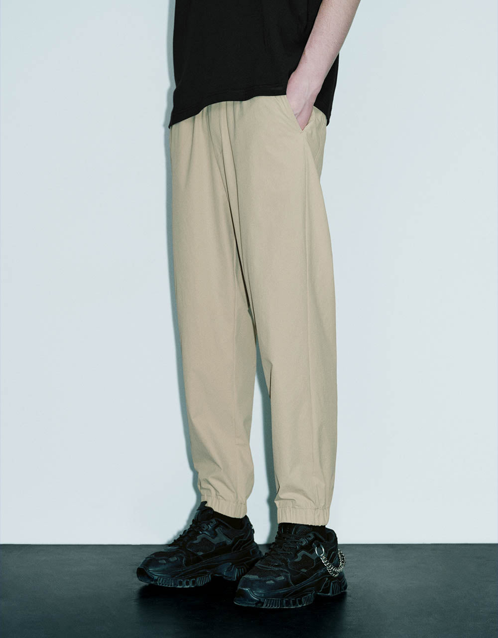 Drawstring Waist Loose Jogger Pants