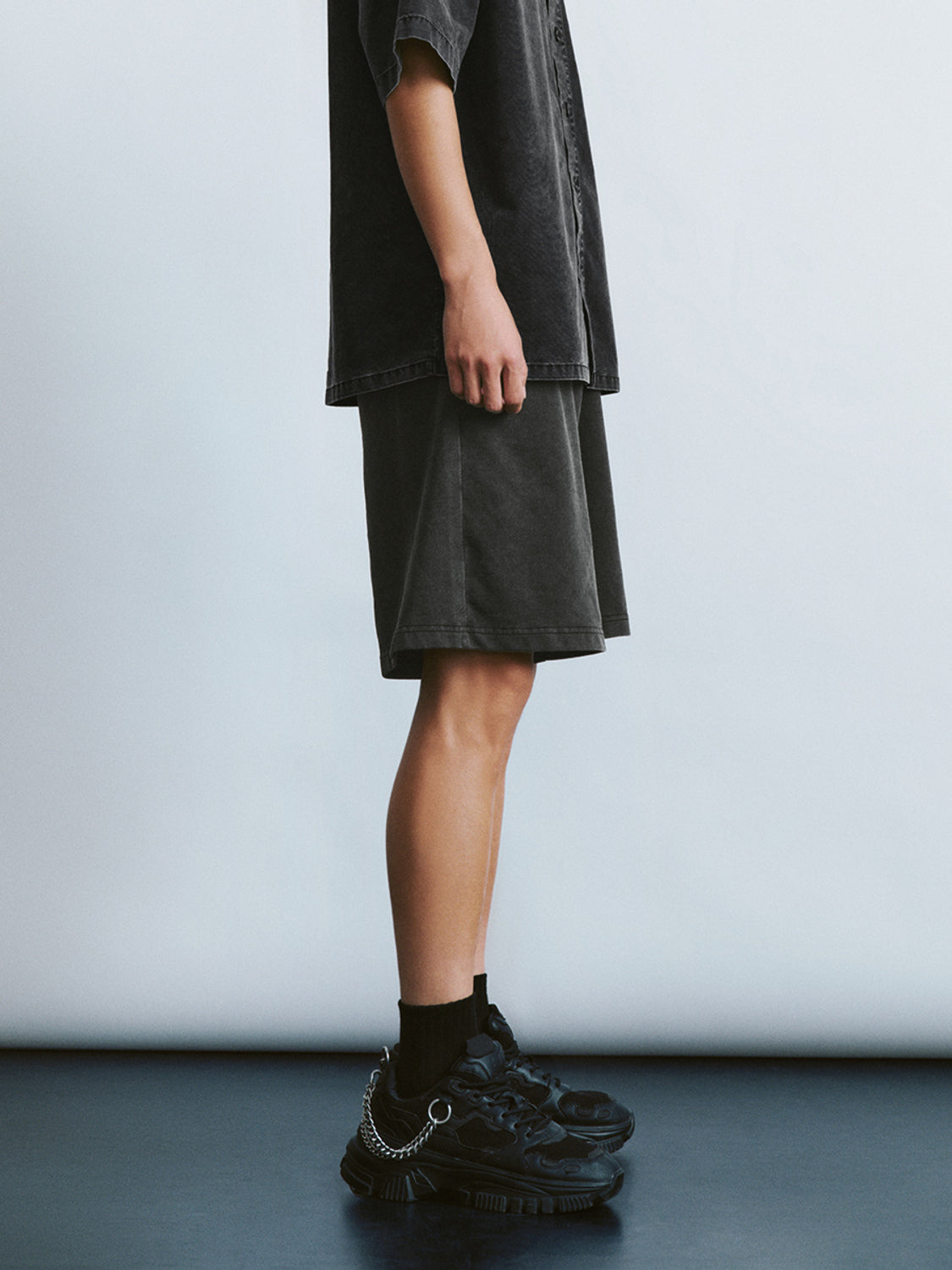 Drawstring Waist Loose Shorts