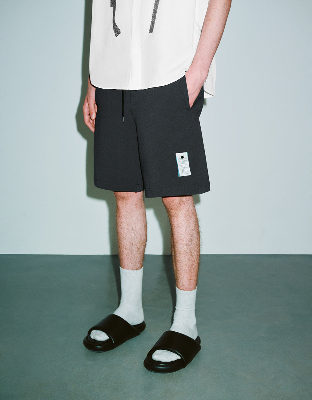 Drawstring Waist Loose Shorts