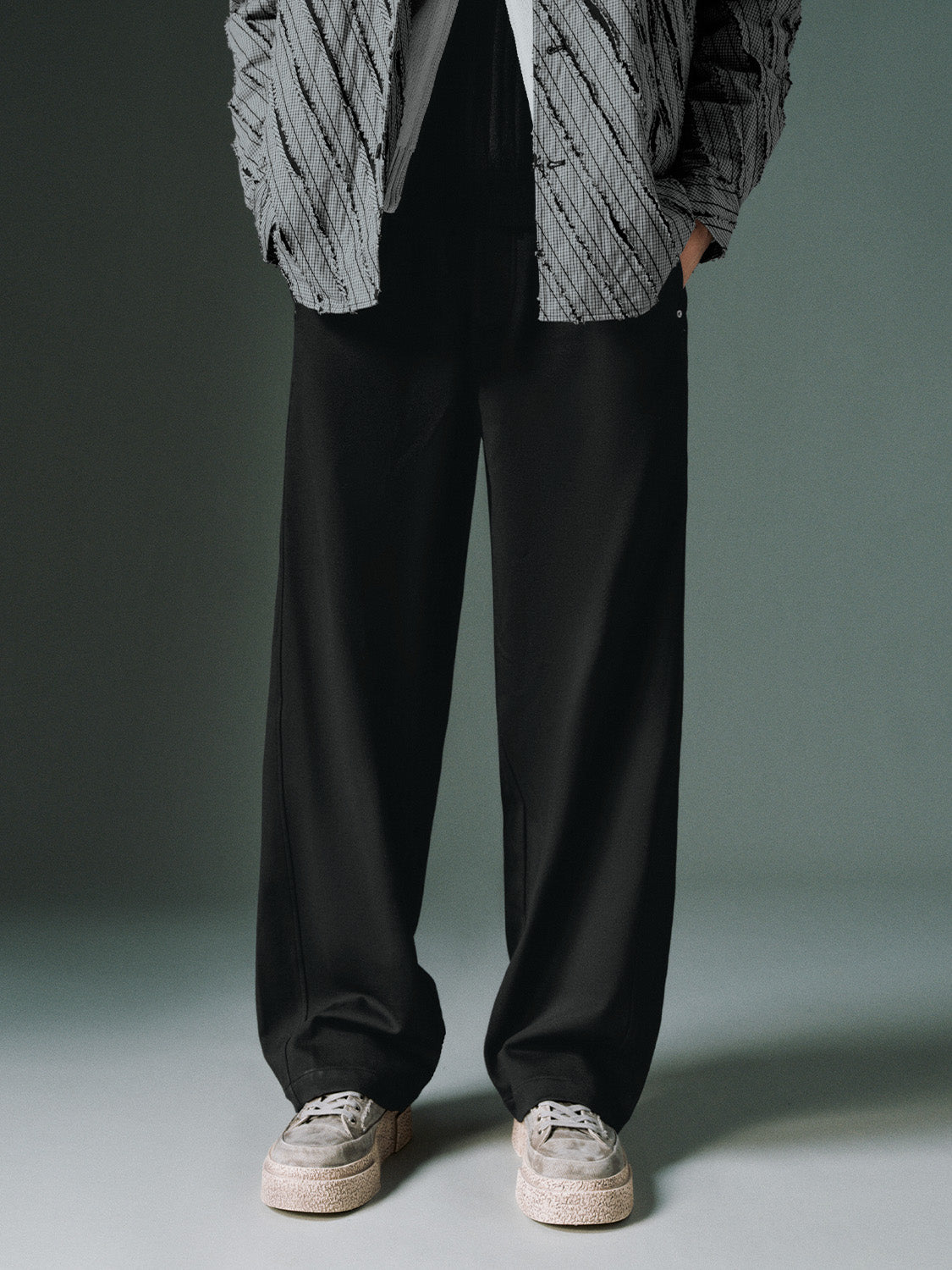 Loose Wide-Leg Pants