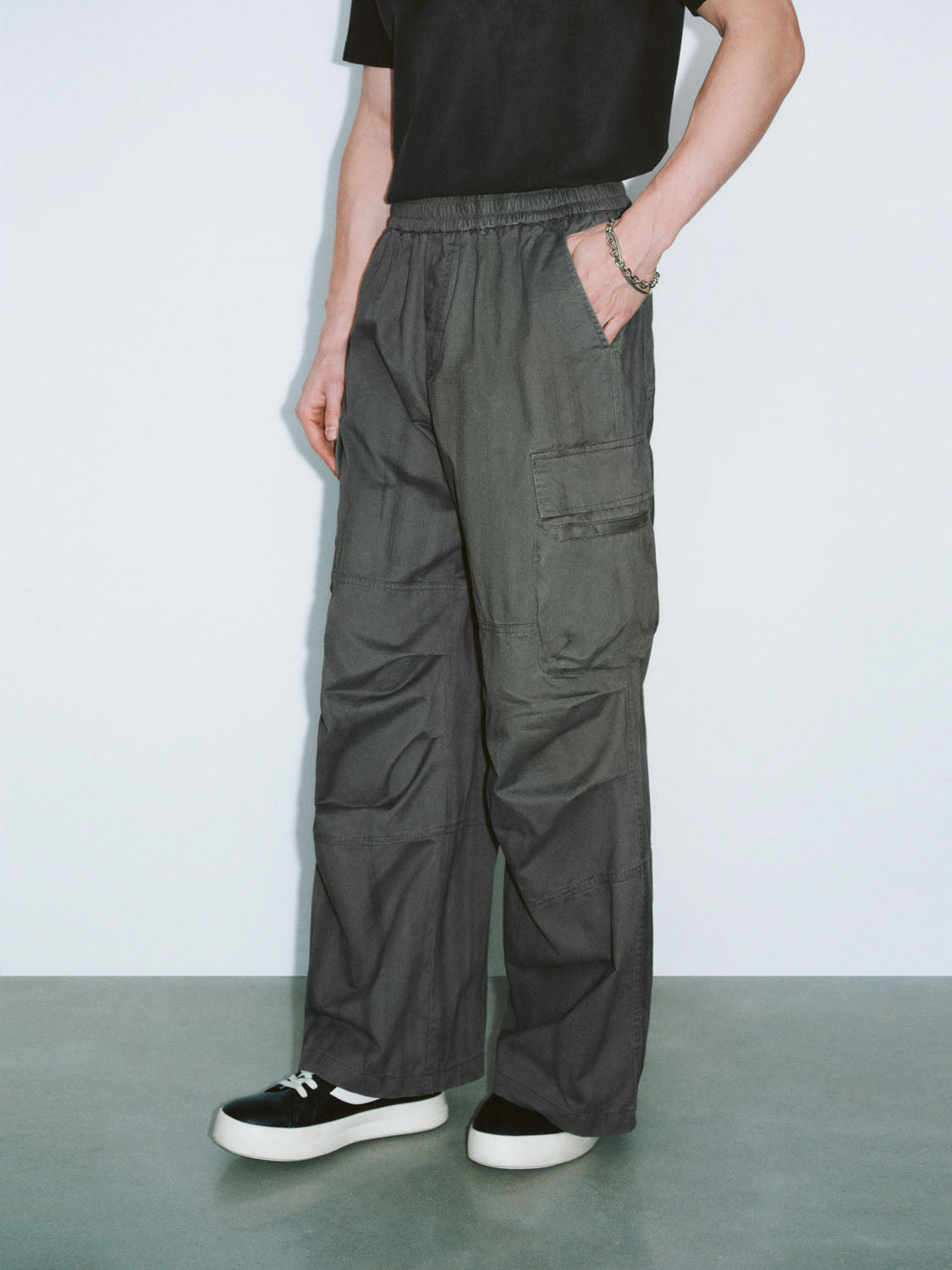 Oversized Ruched Wide-Leg Pants