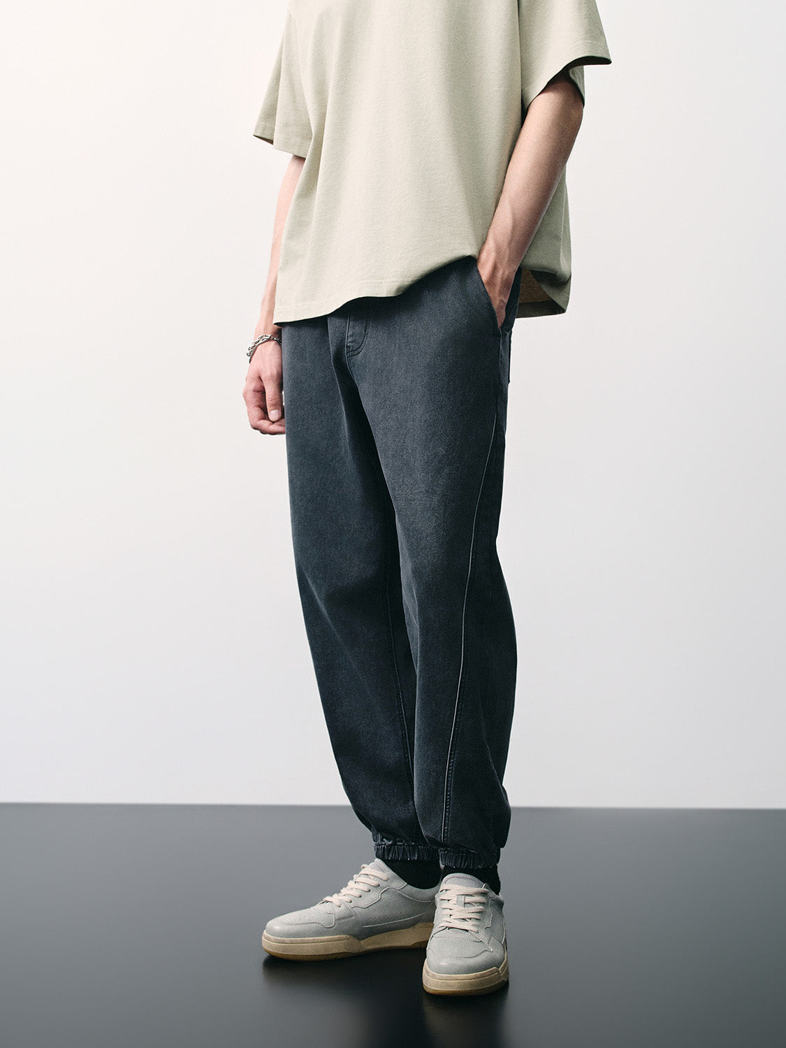 Drawstring Waist Loose Jeans