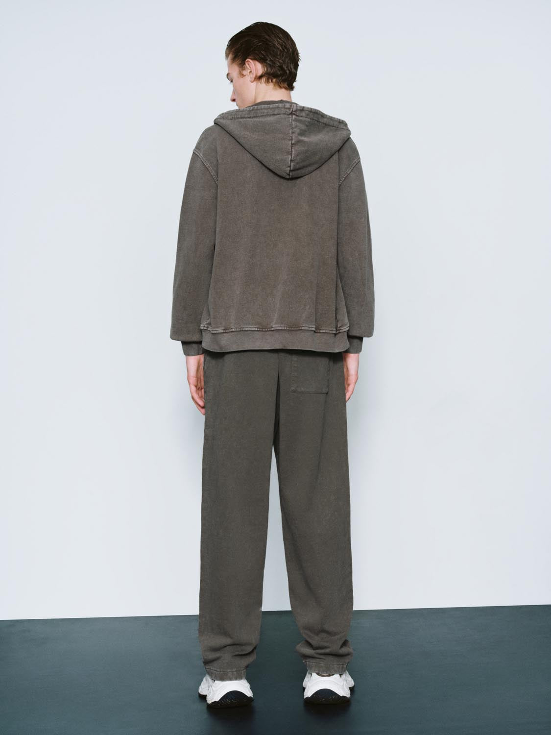 Loose Drawstring Carrot Fit Pants