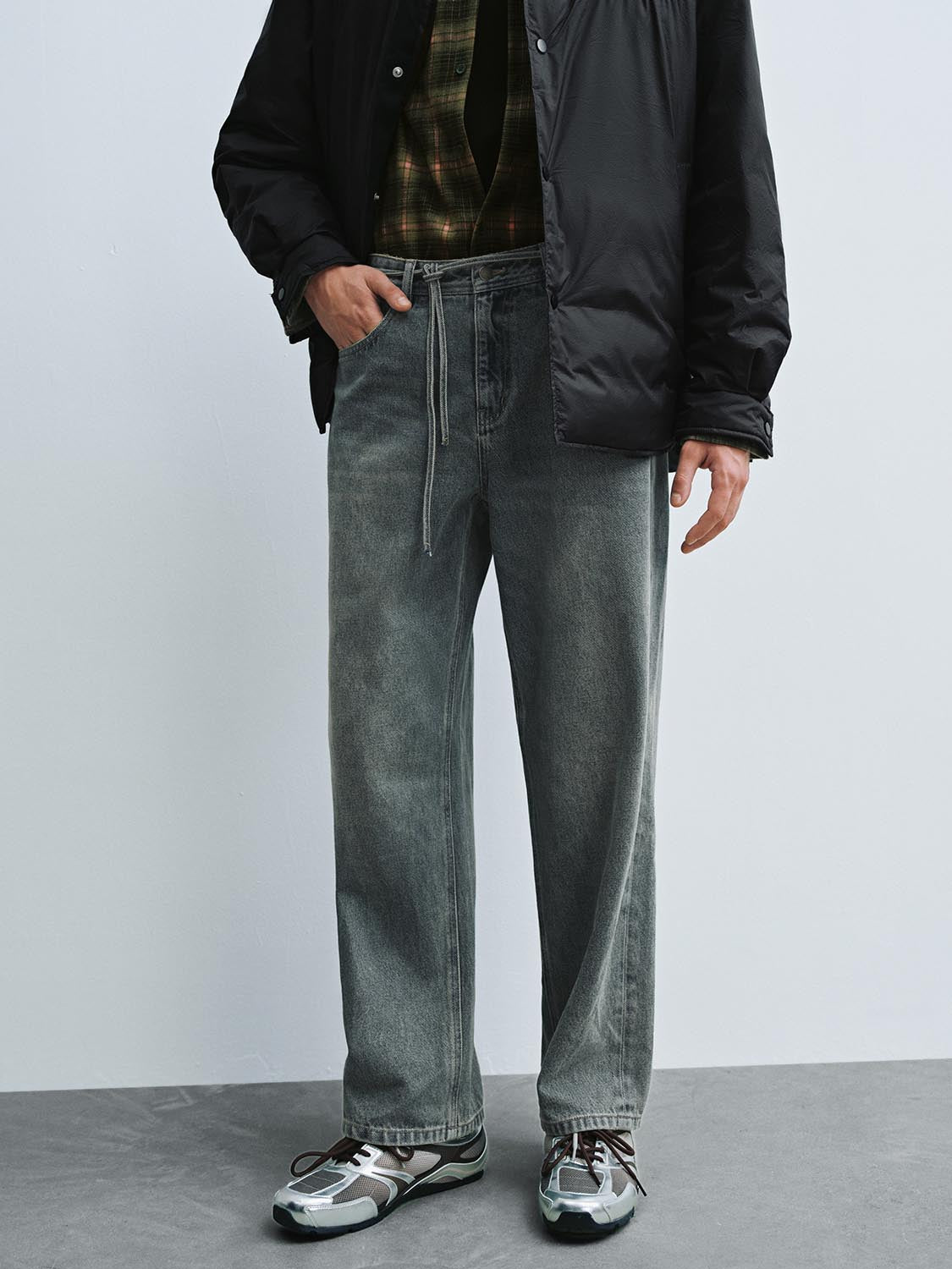 Gradient Straight Leg Jeans