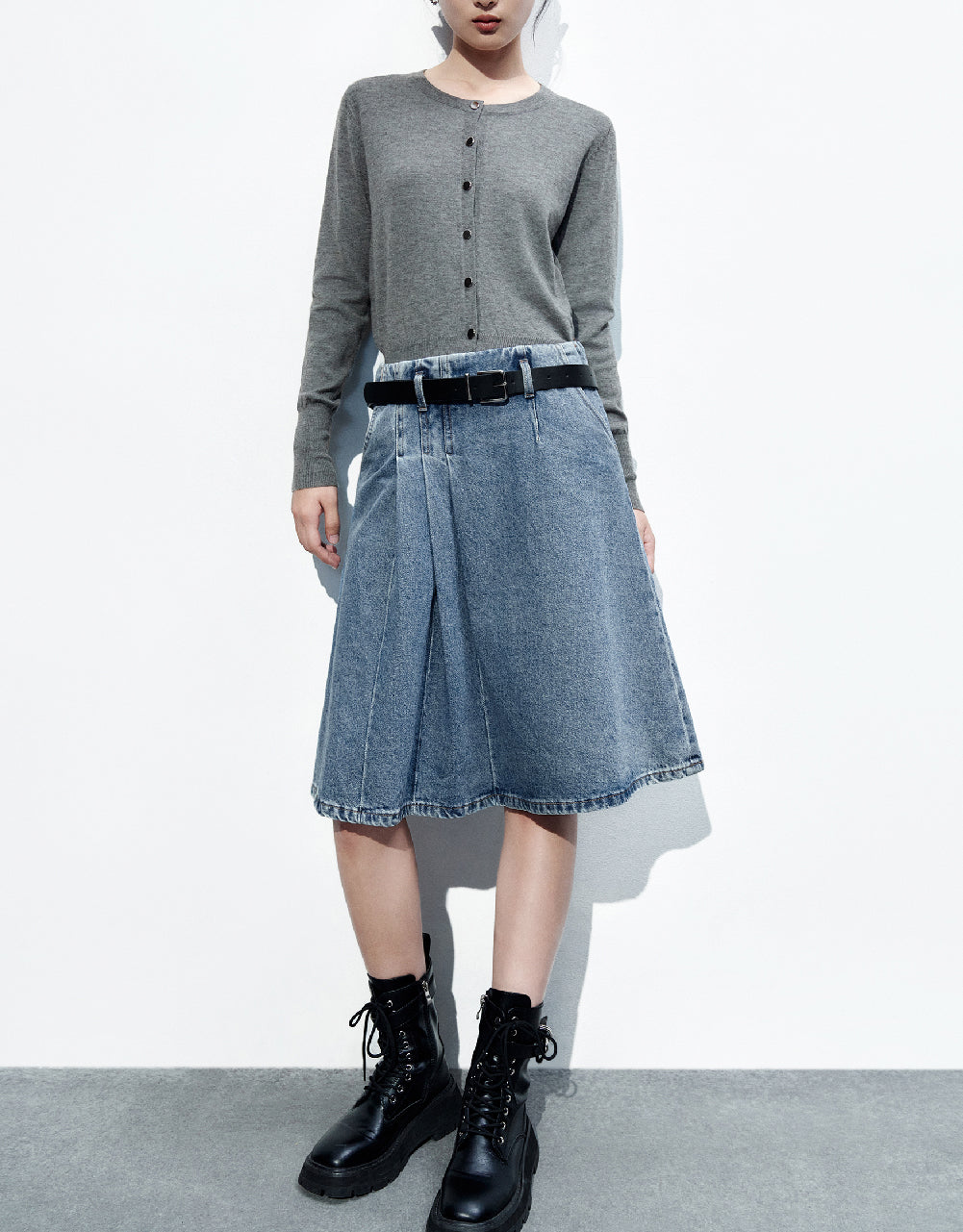 Pressed Button Crew Neck Knitted Cardigan