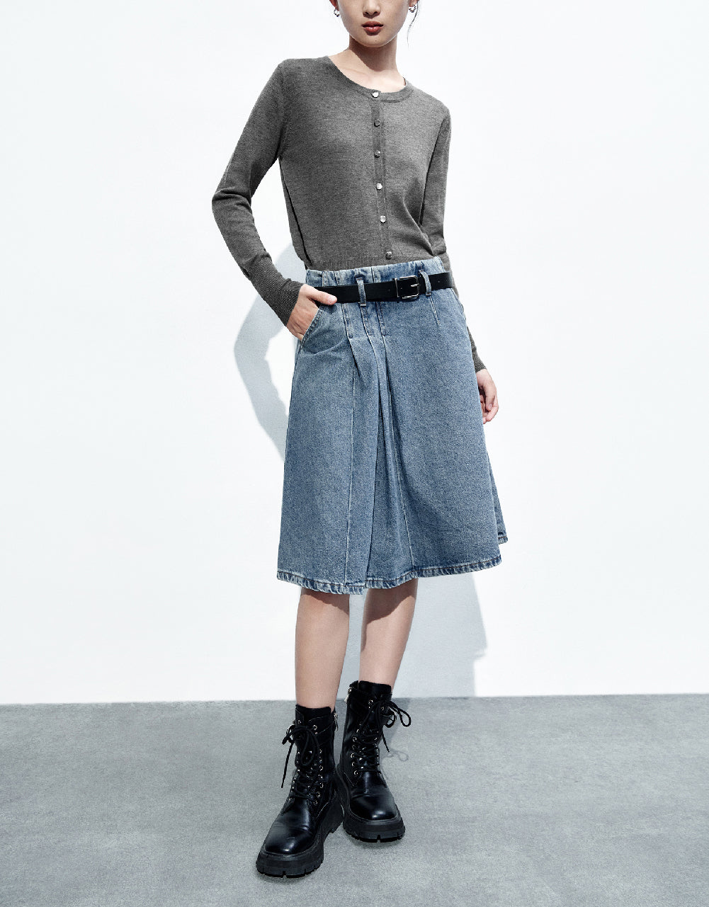 Pressed Button Crew Neck Knitted Cardigan