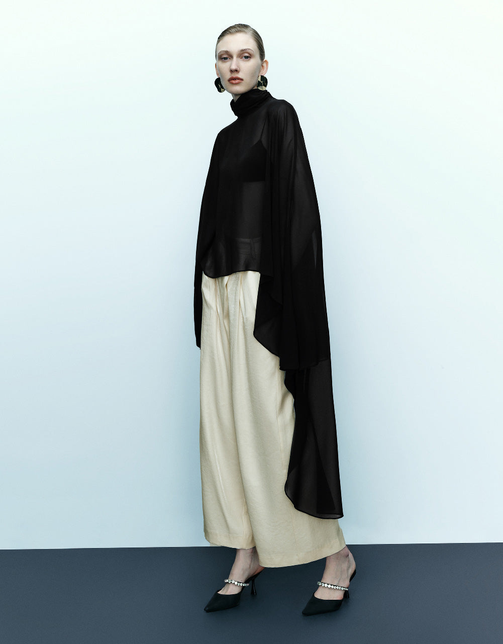 Sleeveless Stand Collar Poncho