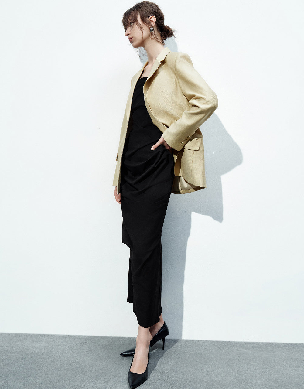 Tailored Notch Lapeled Blazer