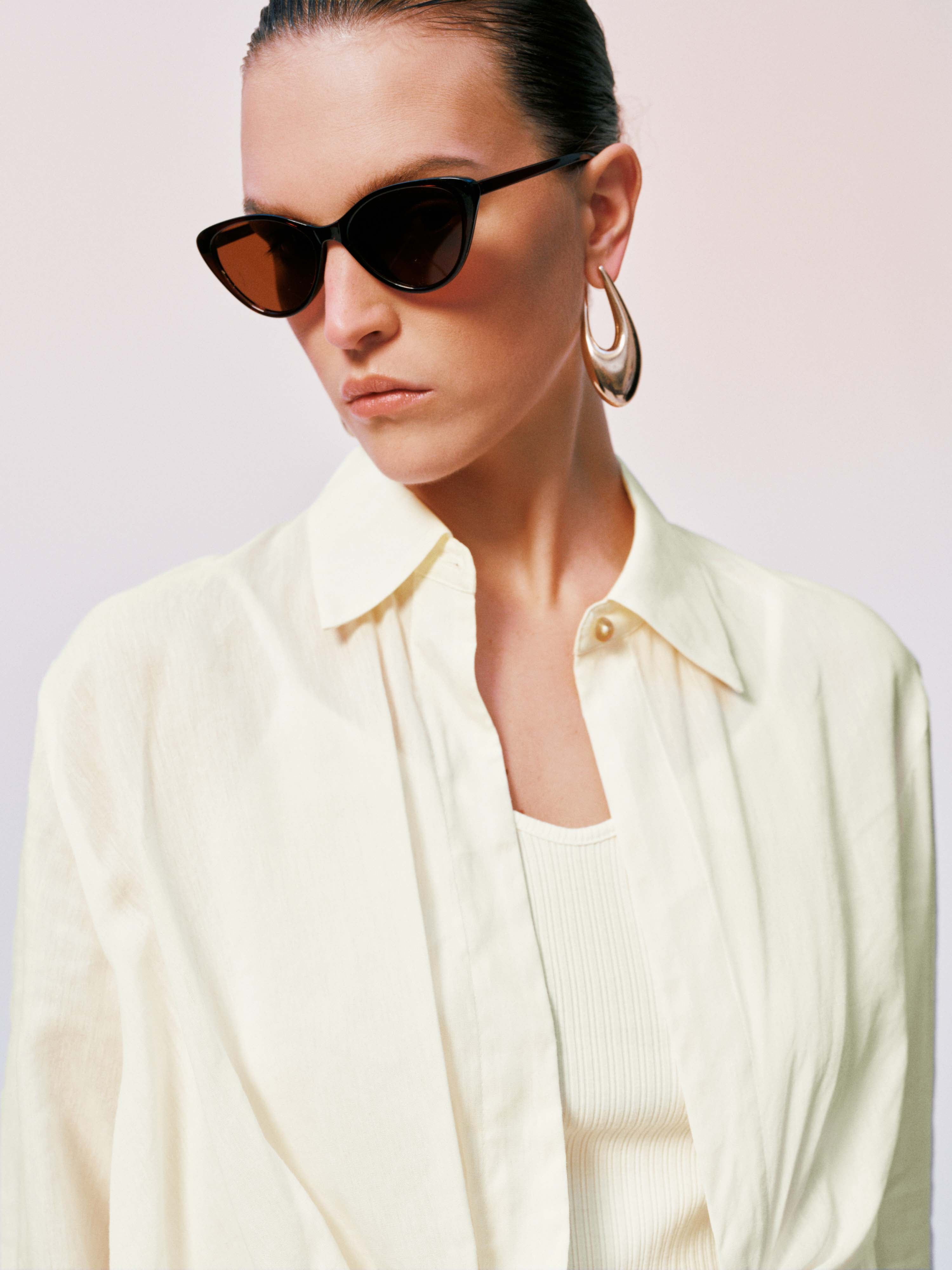 Knot Front Asymmetric Shirred Shirts For Women – URBAN REVIVO Thailand