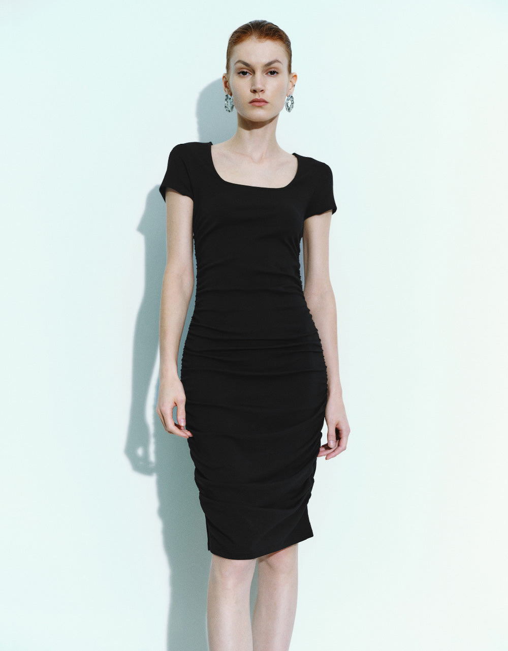 Asymmetric Ruched Skinny Dress – Urban Revivo Thailand