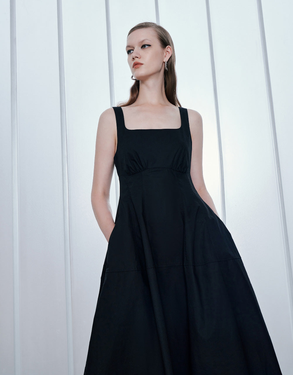 Sleeveless U Neck Skinny Dress