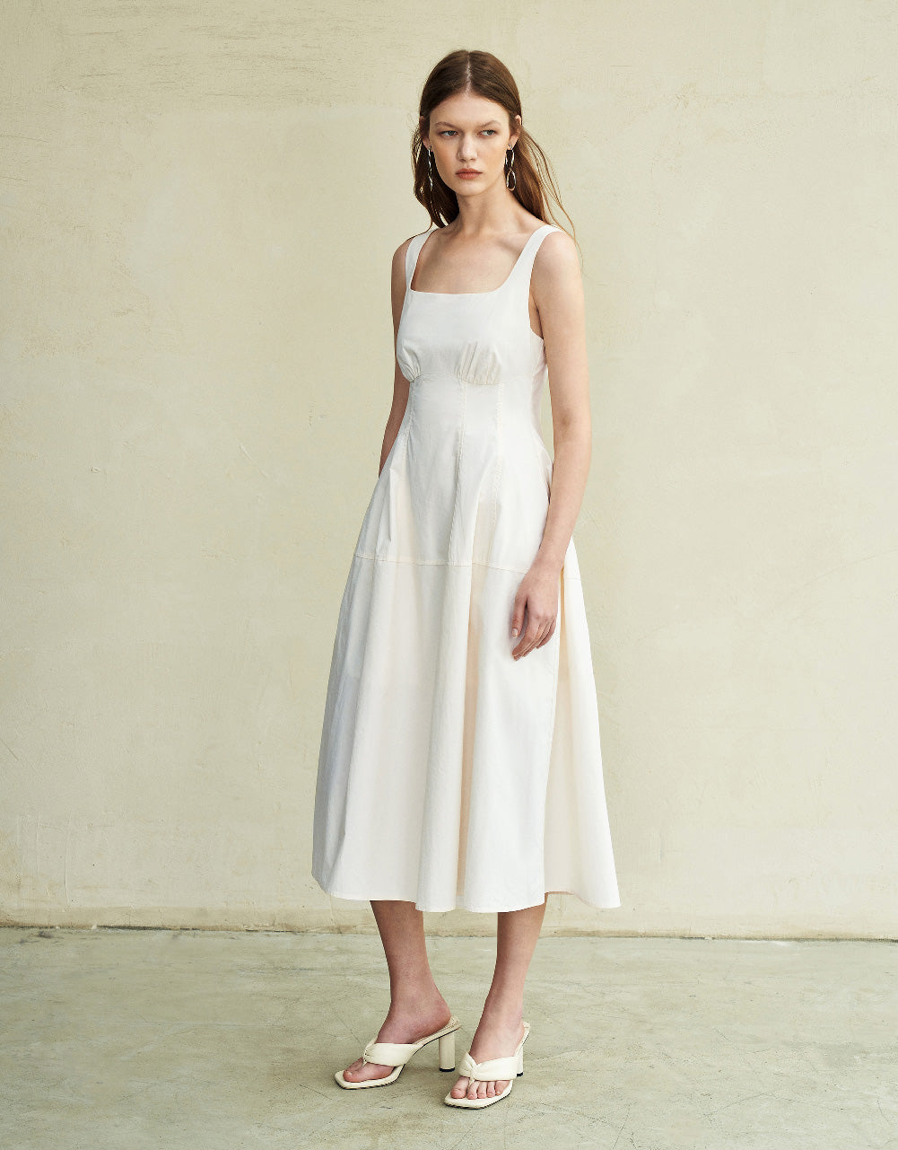 Sleeveless U Neck Skinny Dress