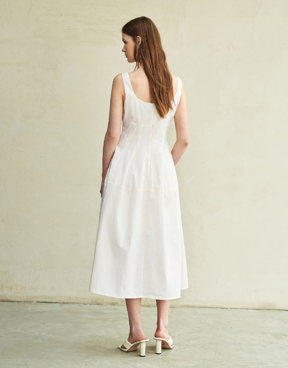 Sleeveless U Neck Skinny Dress