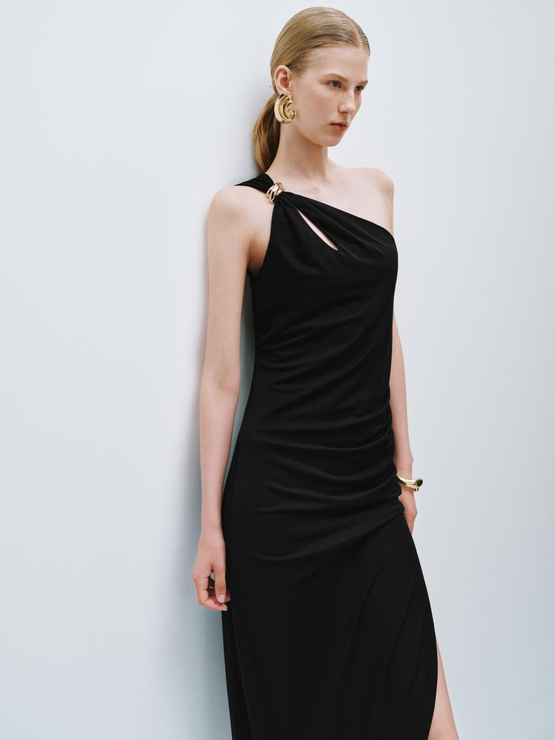 One Shoulder Skinny-Fit Dresses