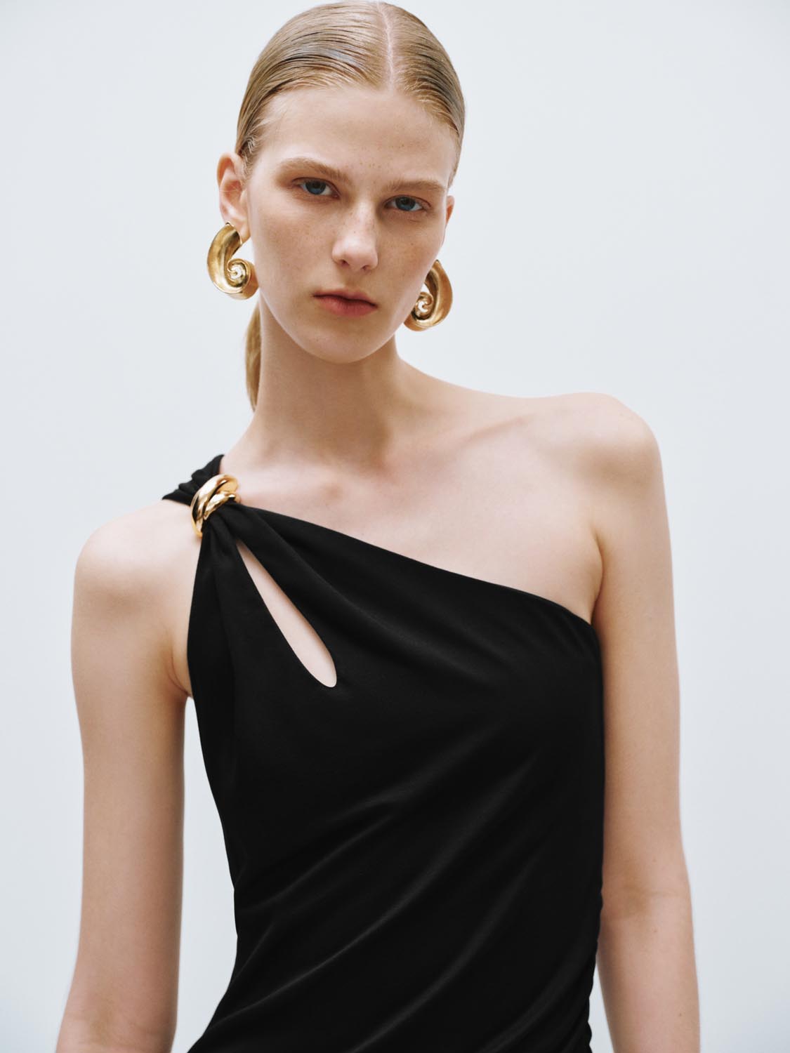 One Shoulder Skinny-Fit Dresses