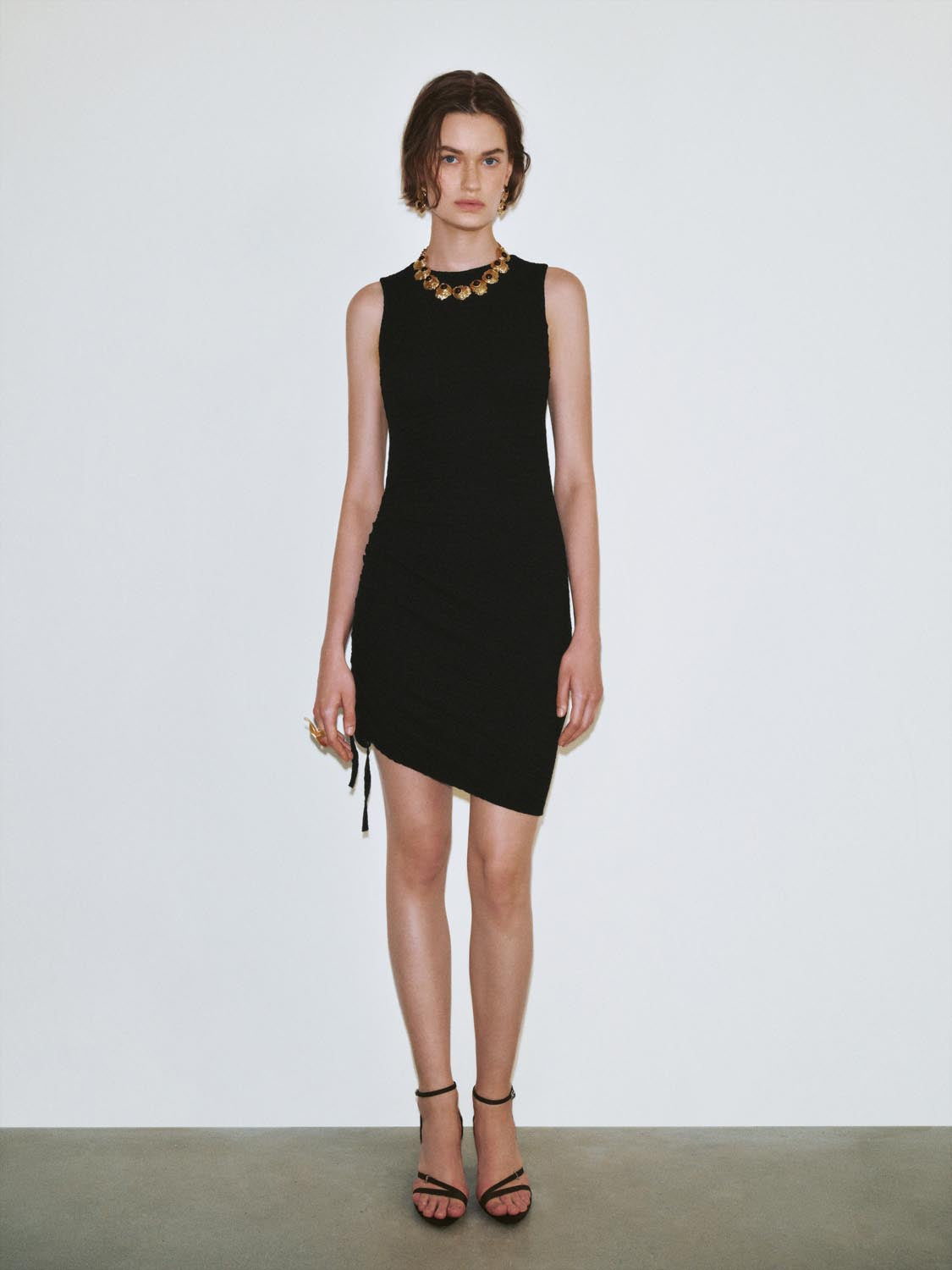 Sleeveless Skinny-Fit Mini Dresses