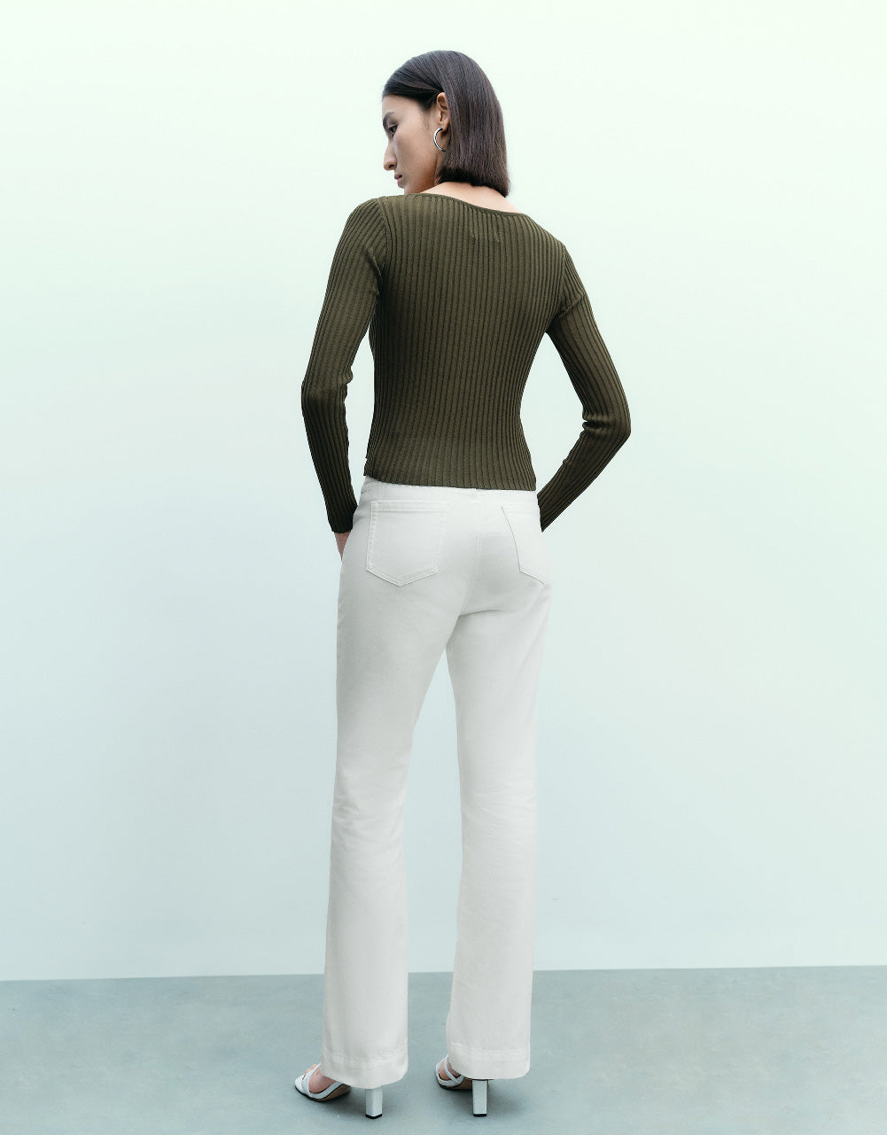 Wide-Leg Jeans