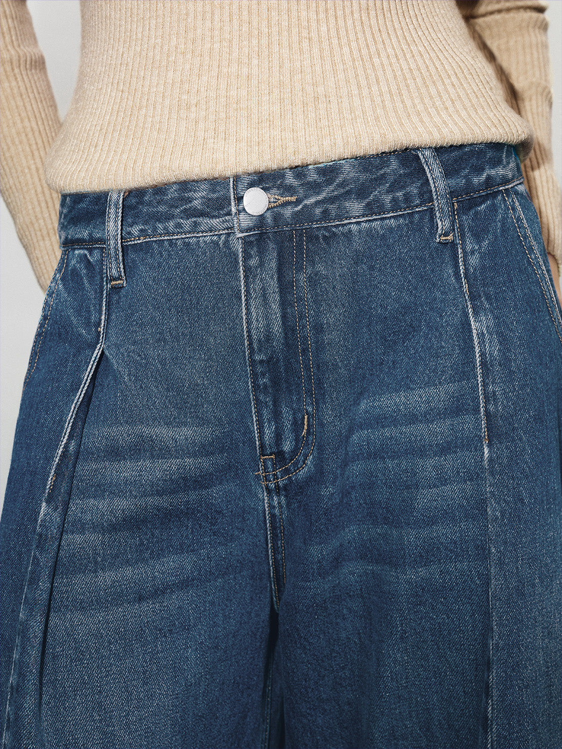 Wide-Leg Jeans