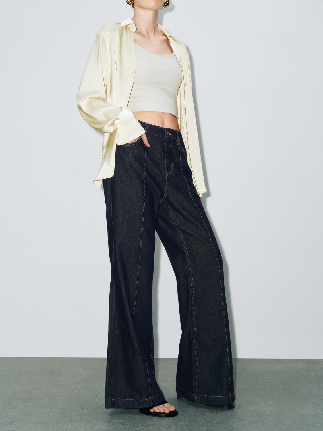 Baggy Wide-Leg Jeans