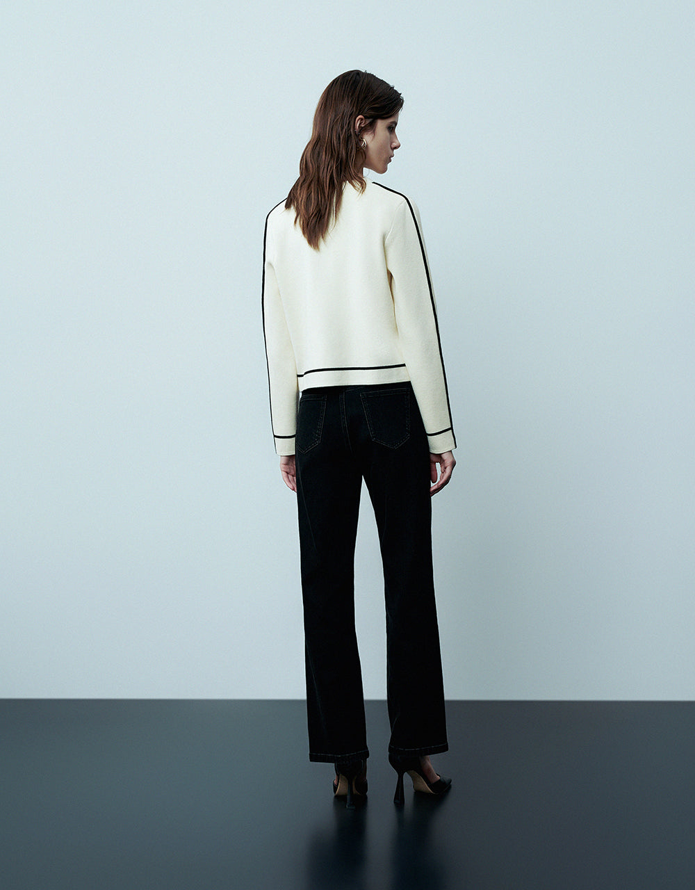 Crew Neck Knitted Cardigan With Fake Pockets
