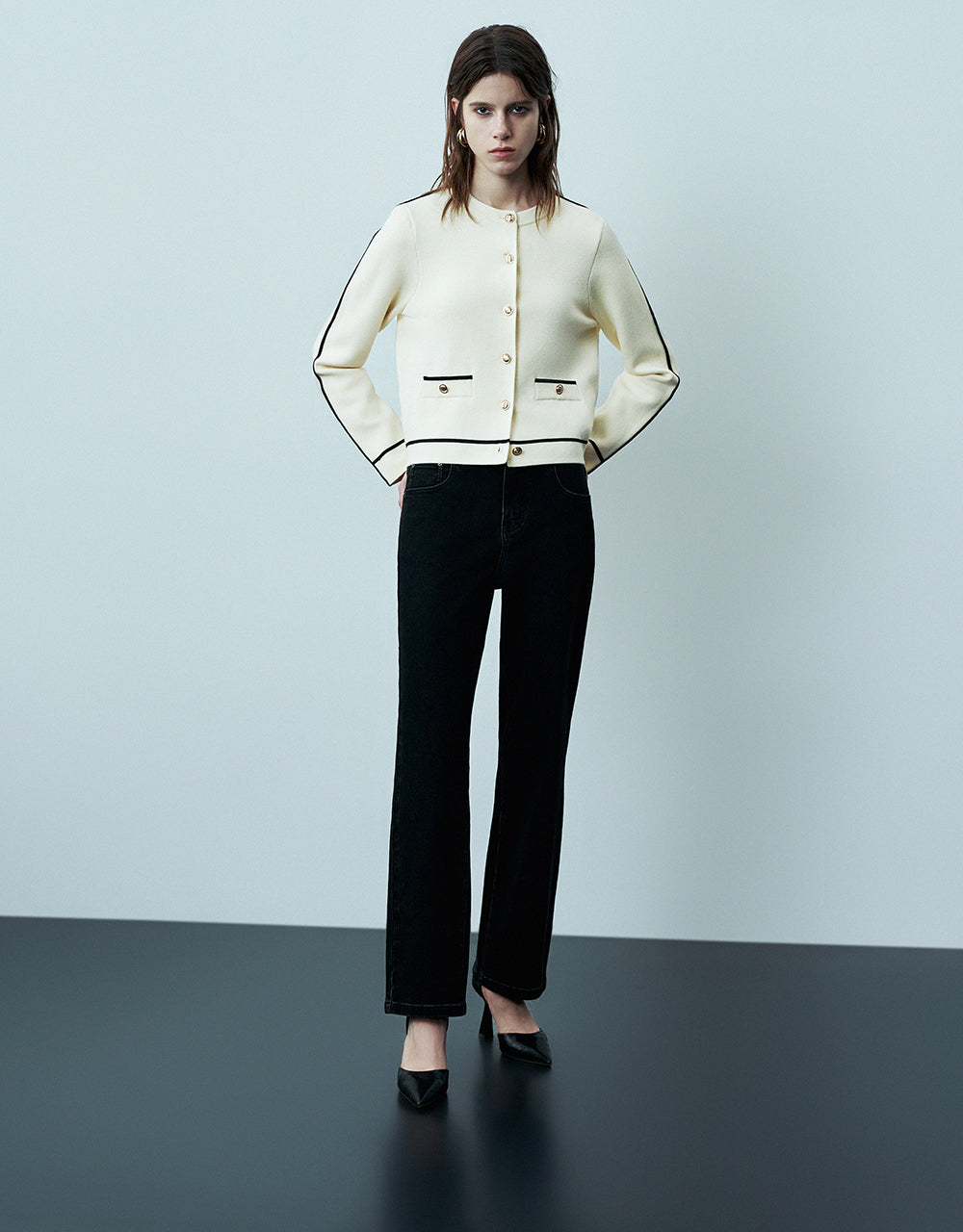 Crew Neck Knitted Cardigan With Fake Pockets