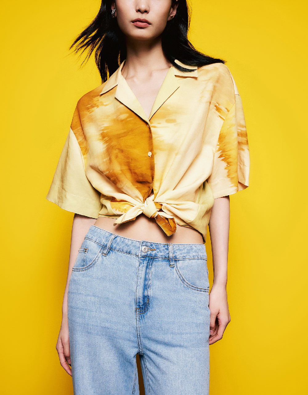 Printed Straight V-Neck Shirt