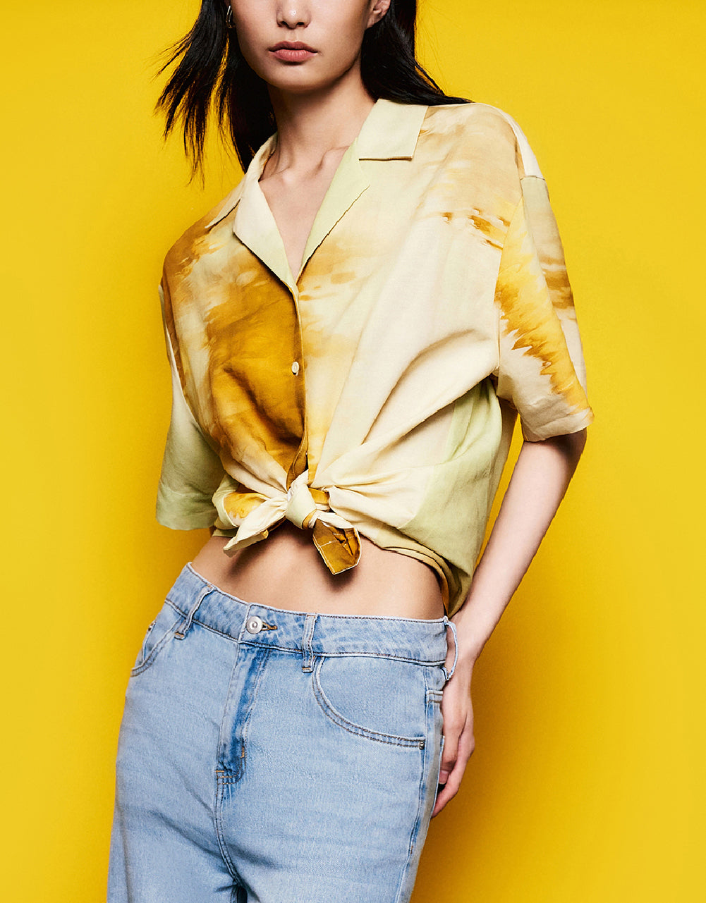 Printed Straight V-Neck Shirt