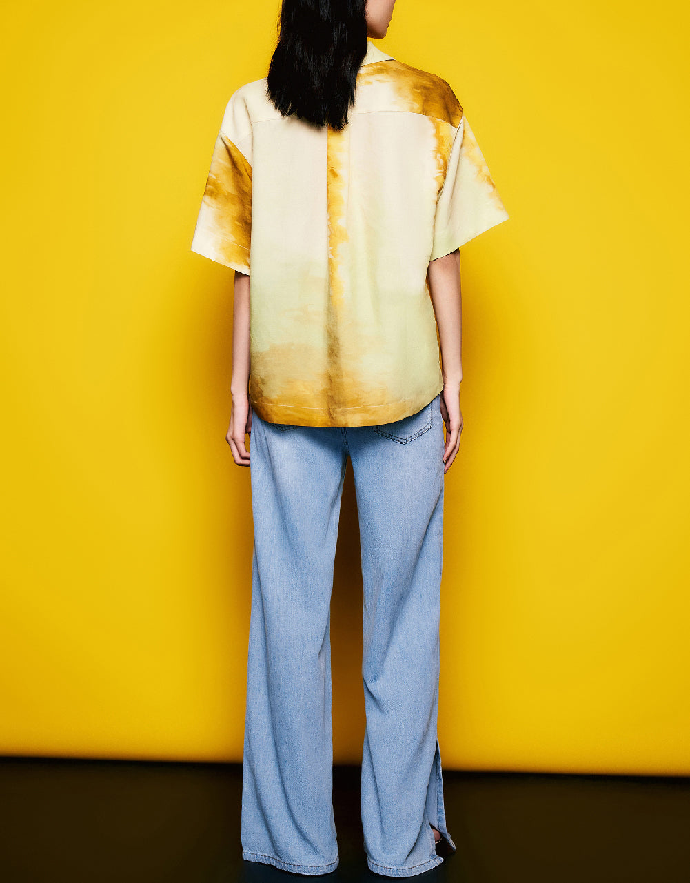 Printed Straight V-Neck Shirt
