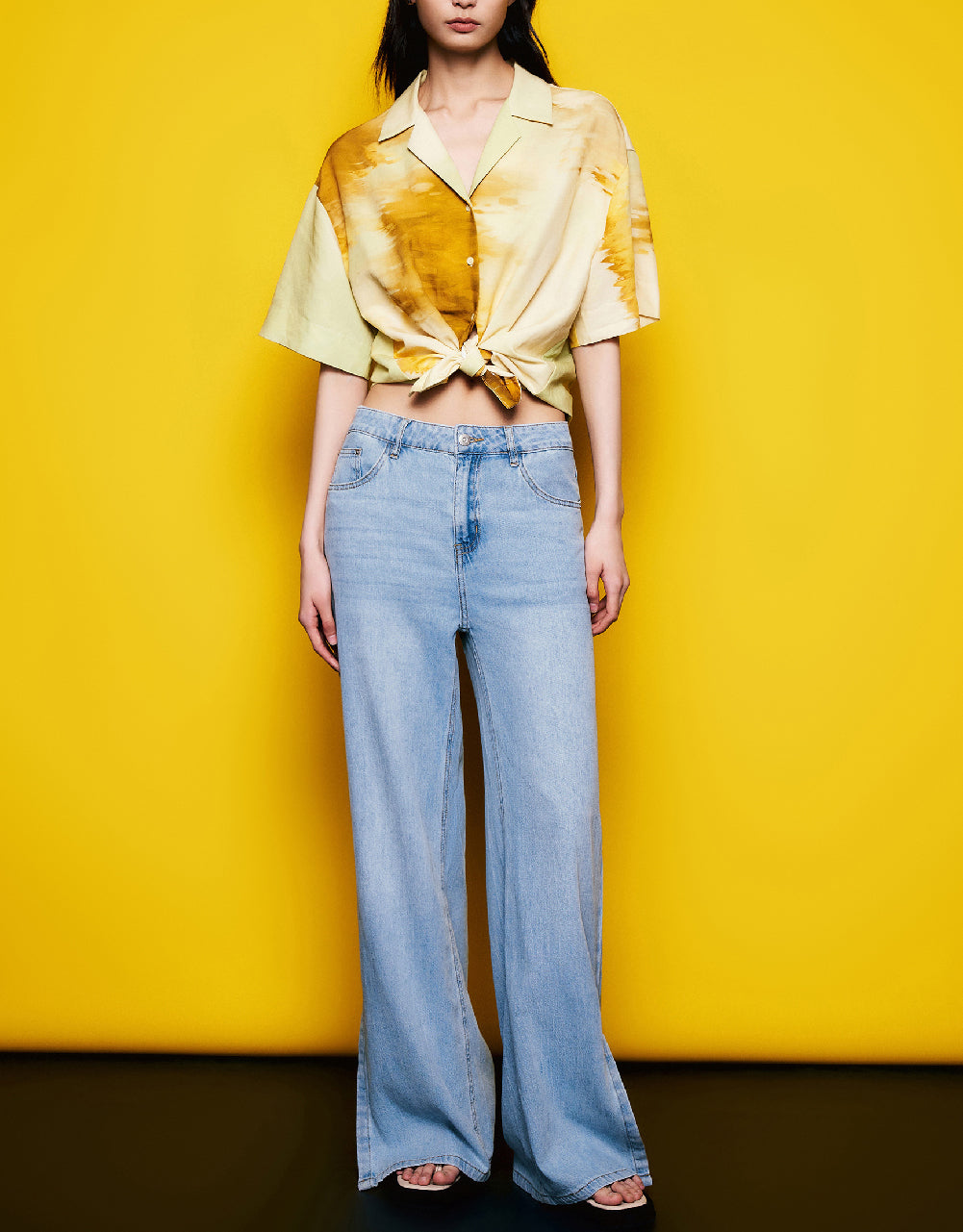 Printed Straight V-Neck Shirt
