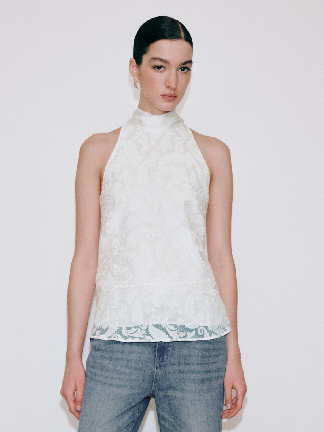 Overhead Sleeveless Laced Shirt
