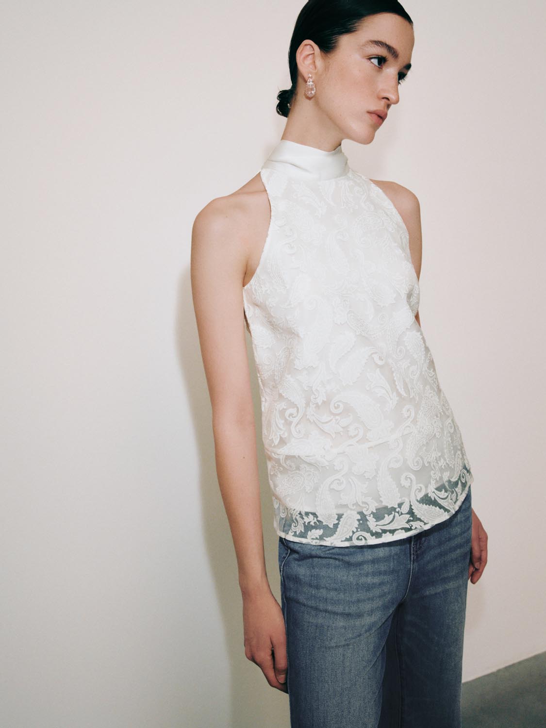 Overhead Sleeveless Laced Shirt
