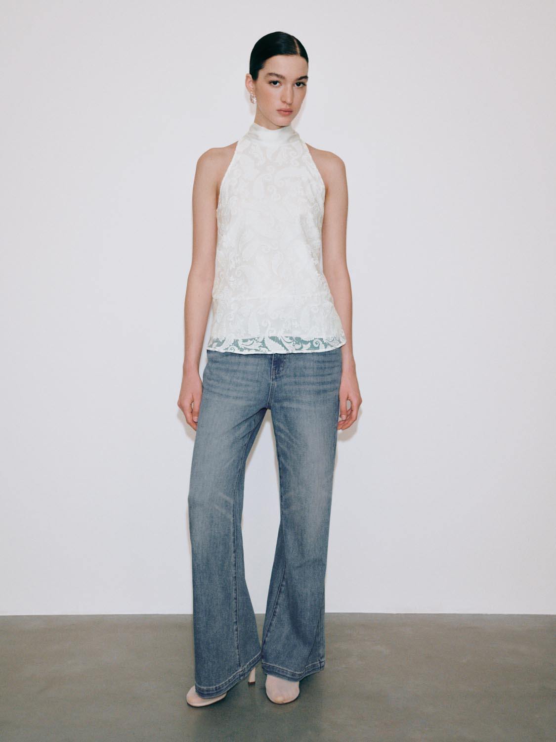 Overhead Sleeveless Laced Shirt