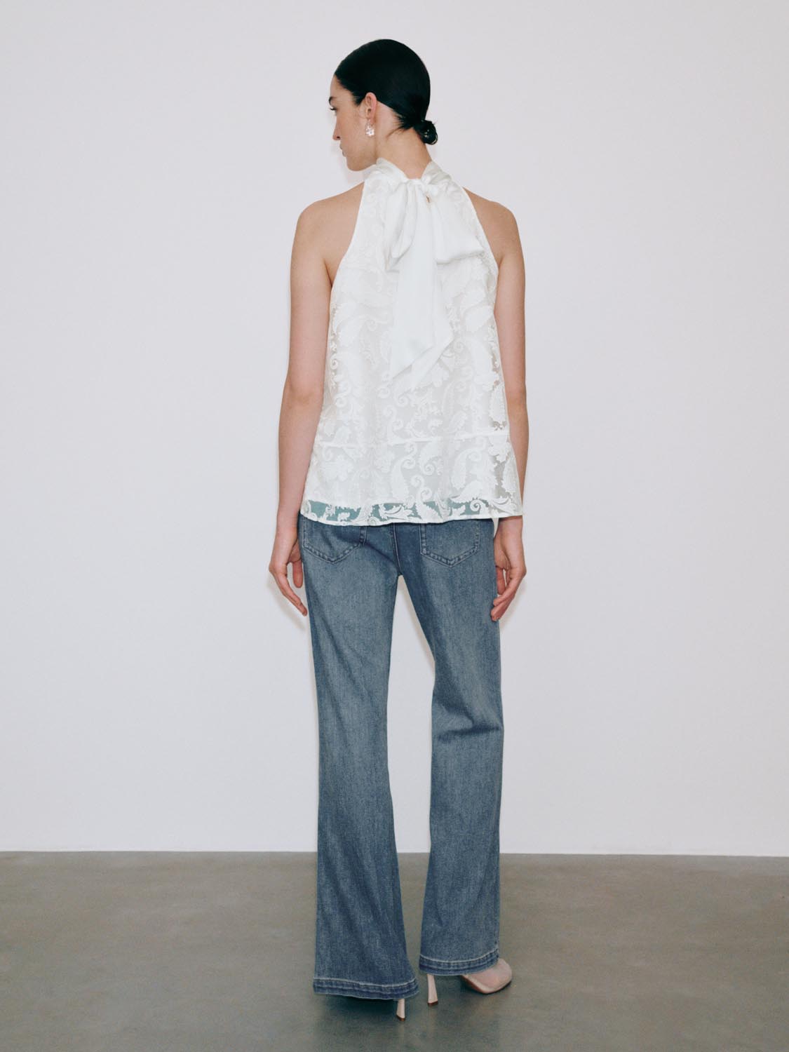 Overhead Sleeveless Laced Shirt