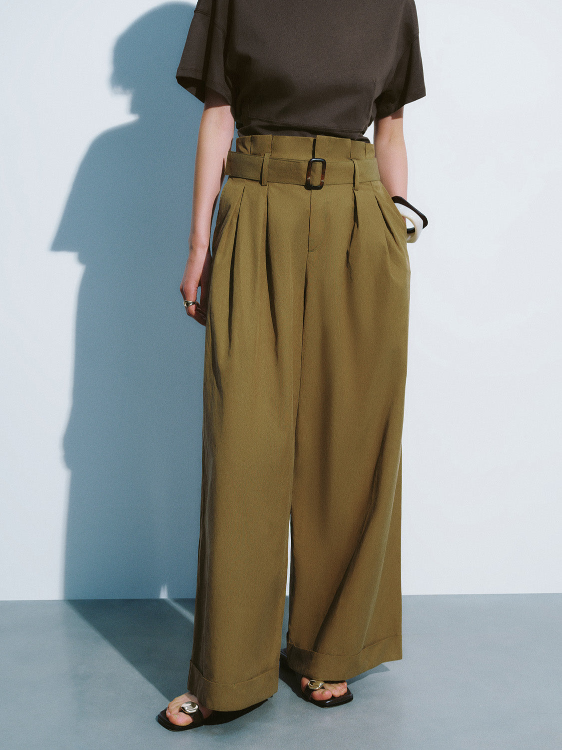 Loose Wide-Leg Pants With Belt