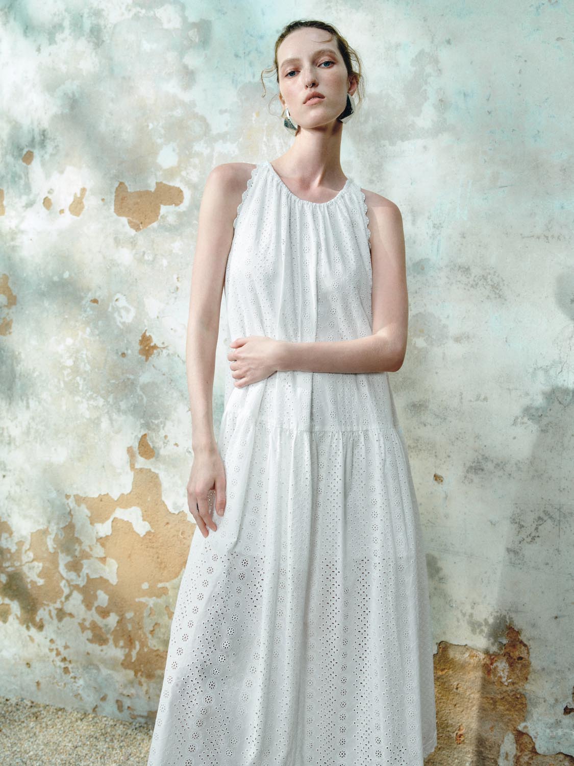 Lace Sleeveless Midi Dresses