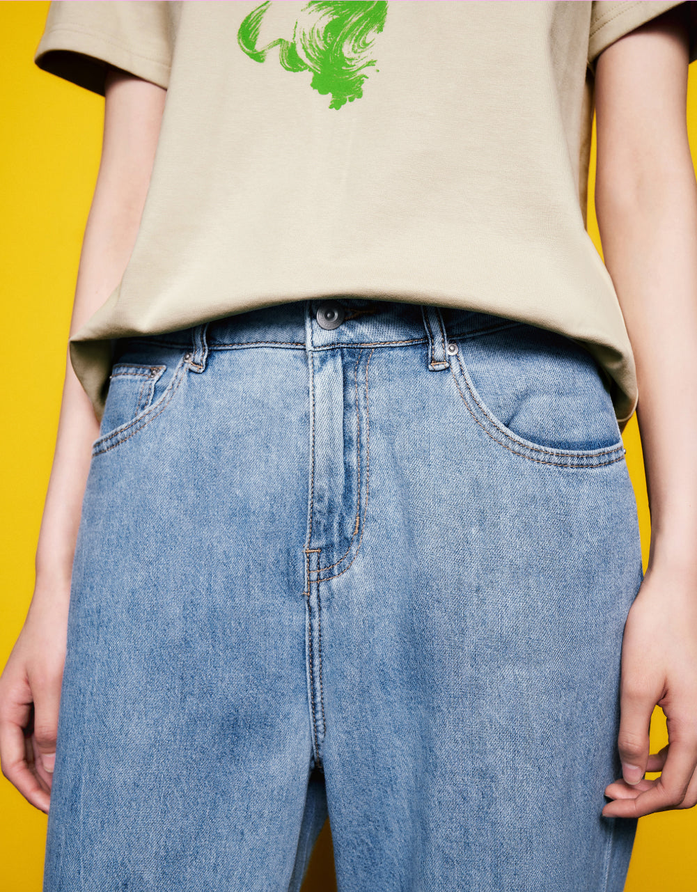 Thin Wide-Leg Jeans