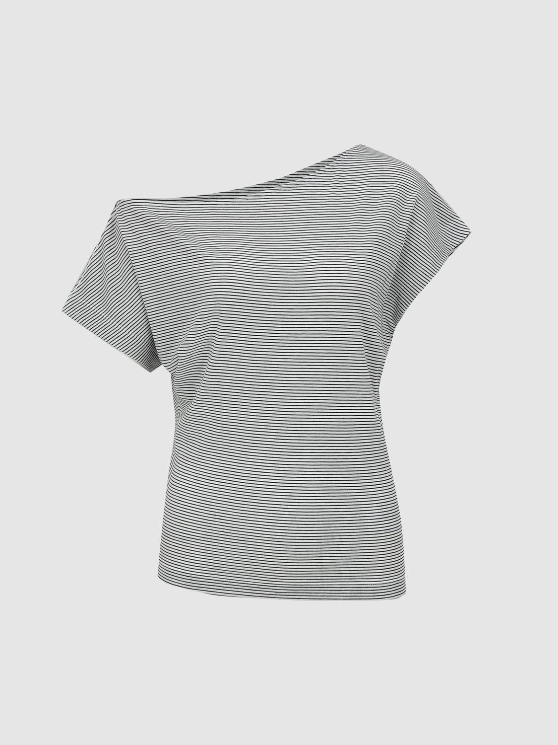 เสื้อยืดเปิดไหล่ข้างเดียว