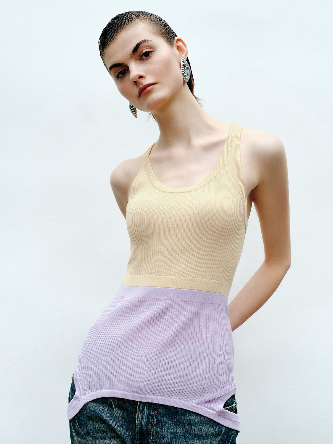 Sleeveless Knitted T-Shirts