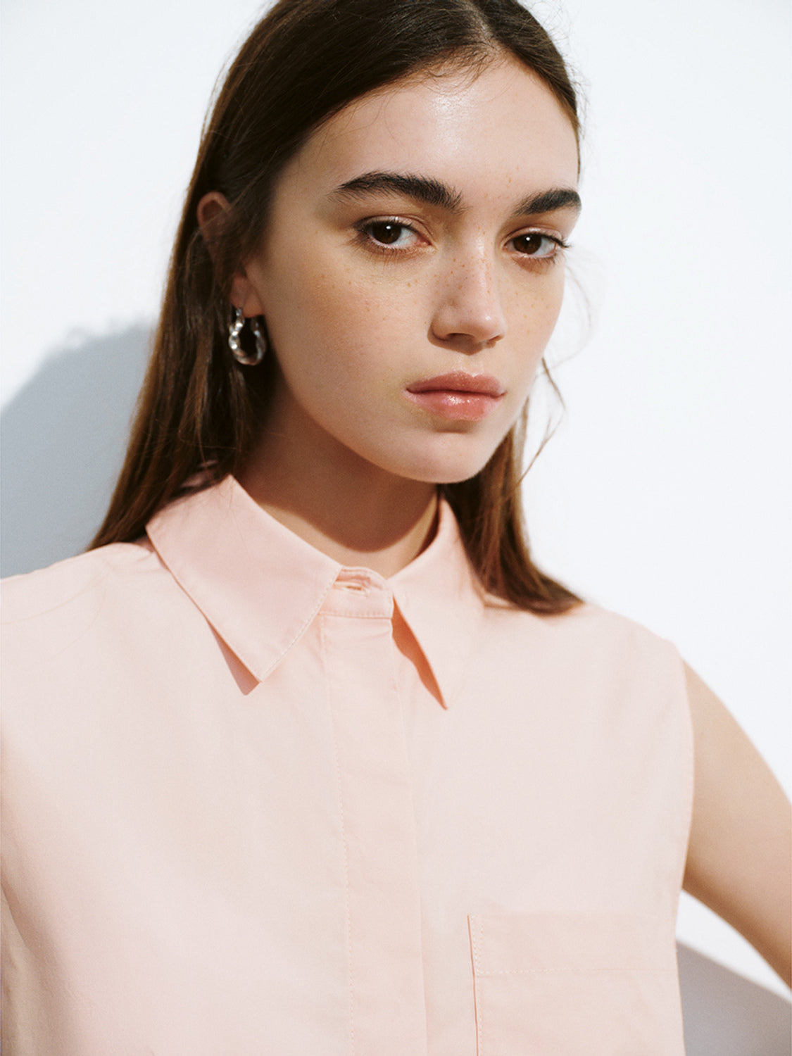 Cropped Sleeveless Overhead Shirt