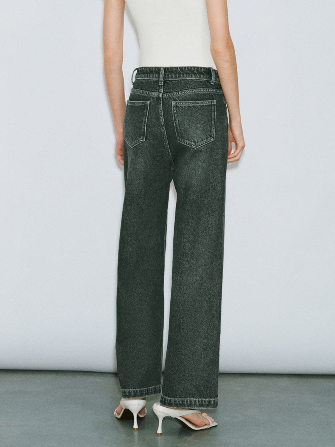 Wide-Leg Jeans