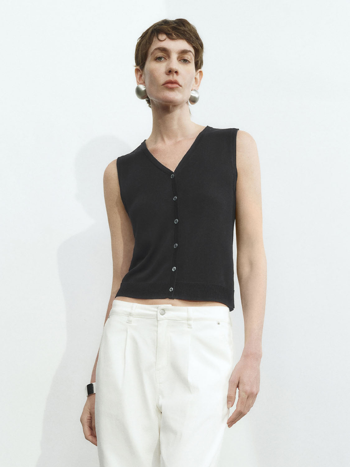 Sleeveless Knitted Cardigans
