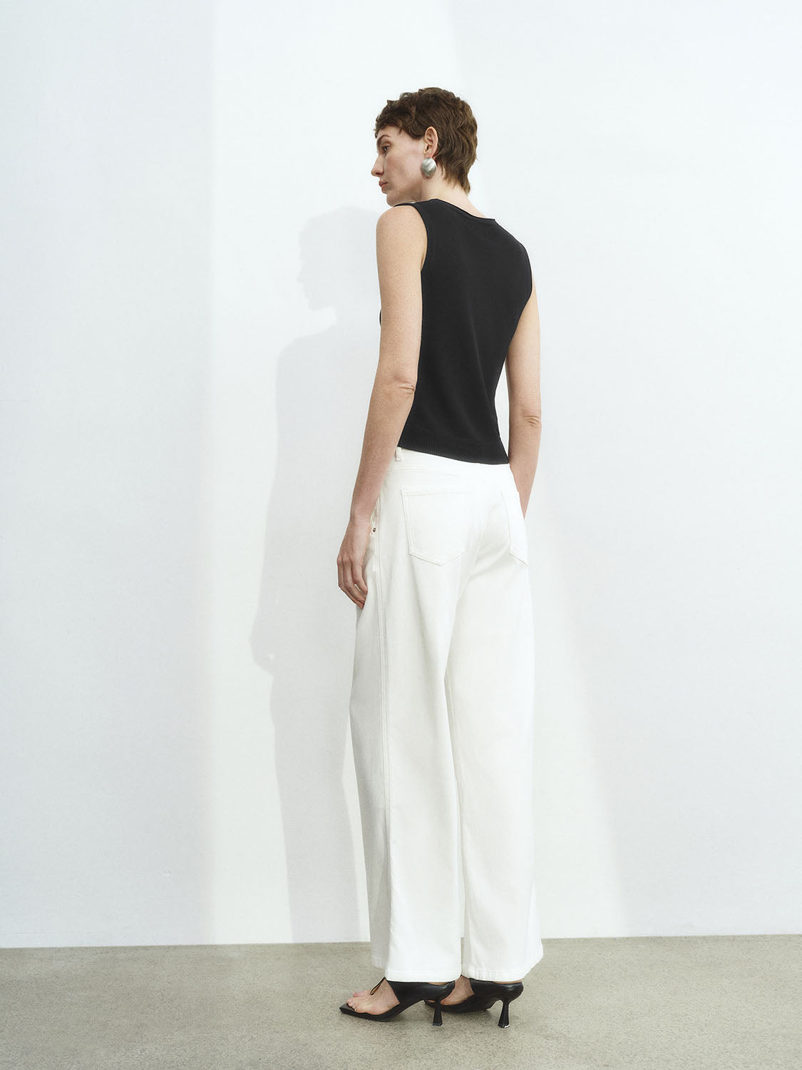 Sleeveless Knitted Cardigans