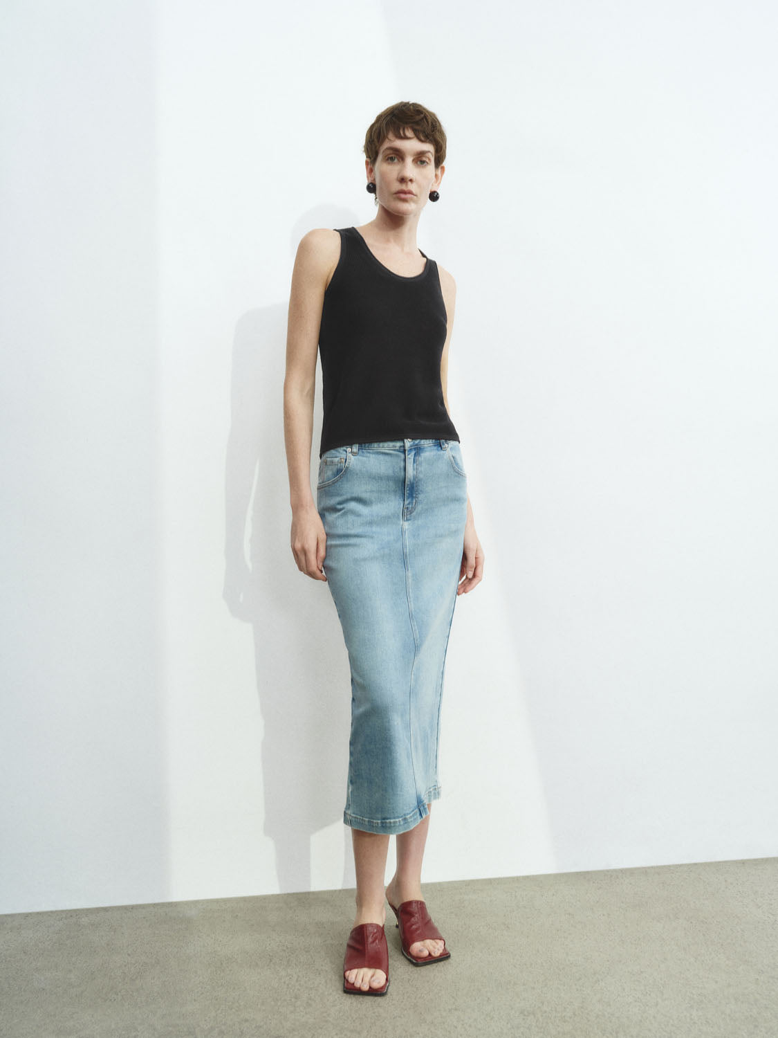Knitted Sleeveless T-Shirts