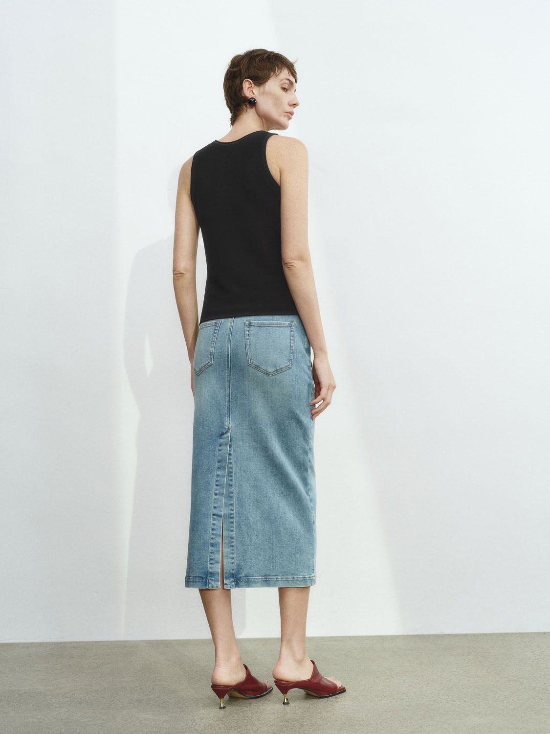 Knitted Sleeveless T-Shirts
