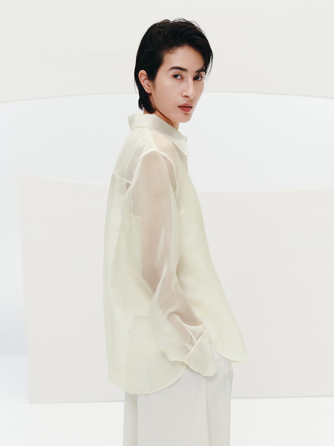 เสื้อเชิ้ตผ้าไหมโปร่งทรงหลวม 100%