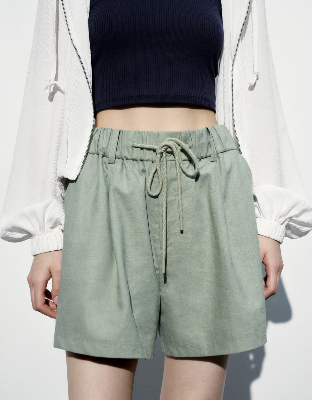 Drawstring Waist Regular Shorts